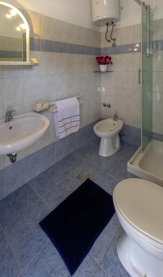 Apartments By The Sea Cove Mulobedanj, Pag - 6275 Lun  Bagian luar foto